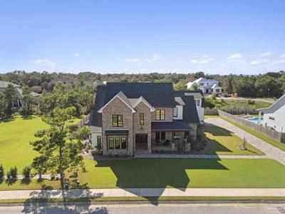 2722 Manor Cir