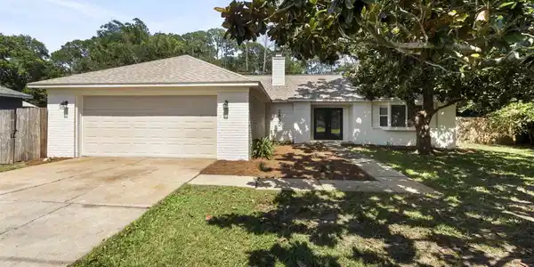 2830 Via Roma Ct