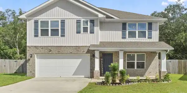 10609 Queens Gate Cir