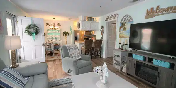 1200 Shoreline Dr