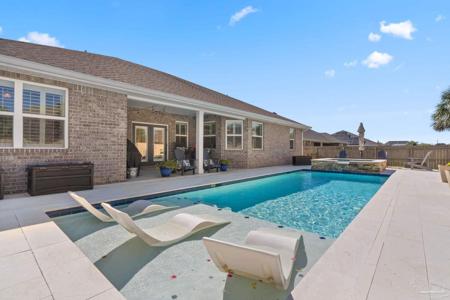 3570 Pelican Bay Cir