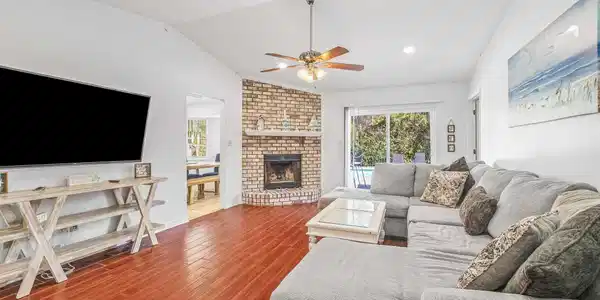 11122 Little Creek Ln