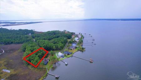 4568 Bayside Dr