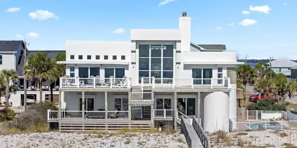 310 Ariola Dr