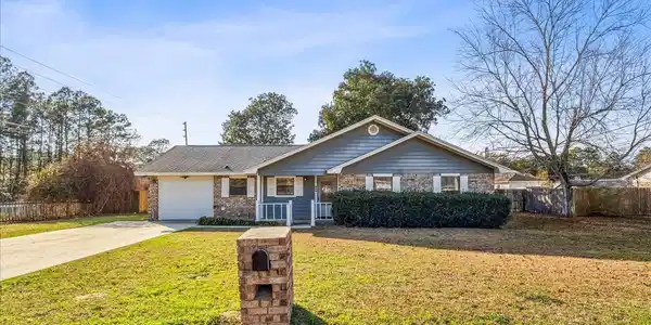 599 Peppertree Ln