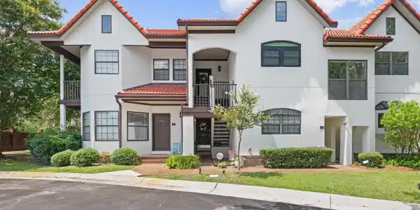 122 Baybridge Dr