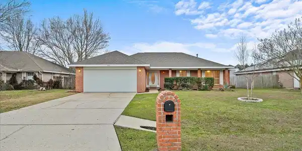 5001 Choctaw Ave
