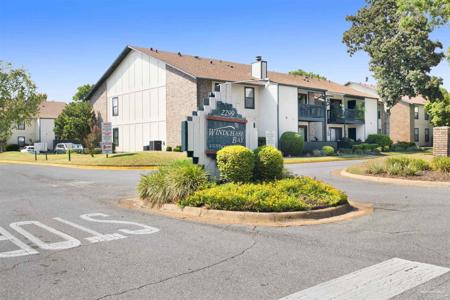 2299 Scenic Hwy