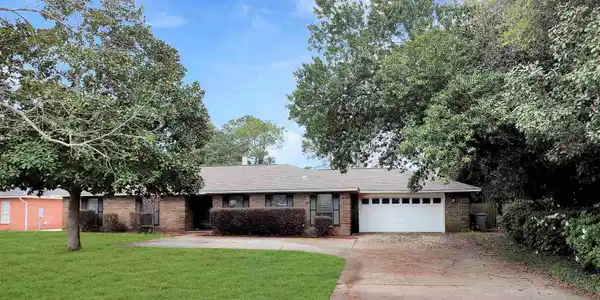 3623 Tiger Point Blvd