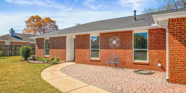 1007 Softshoe Pl