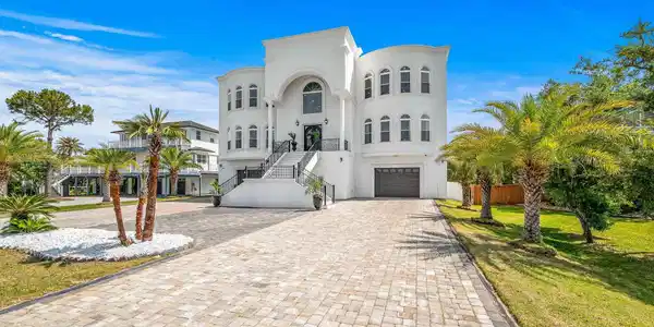 502 Deer Point Dr