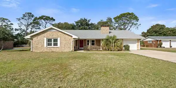 5063 Shoshone Dr