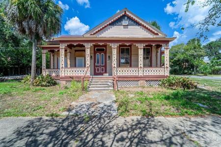 400 W Gregory St