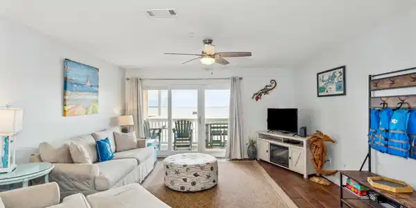 16064 Innerarity Pt Rd