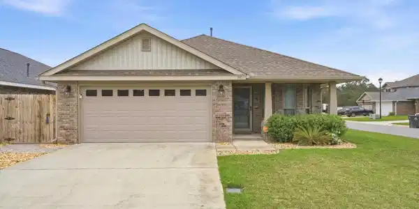 3857 Sandspur Ln