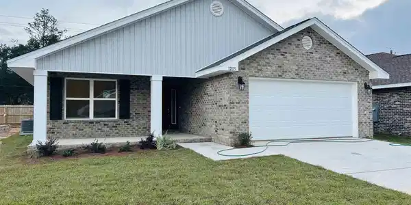 12115 Emerald Heights Ln
