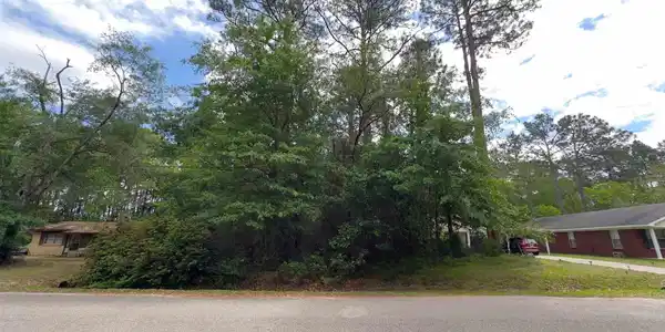 000 N 32nd Ave