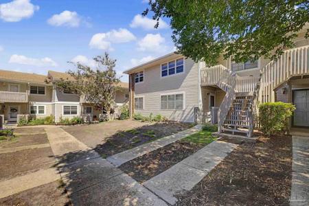 1200 Shore Line Dr
