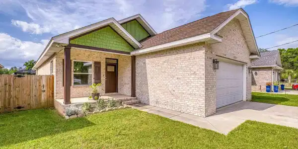 12541 Lillian Hwy