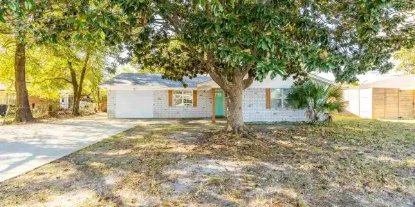 706 Whiporwill Ln