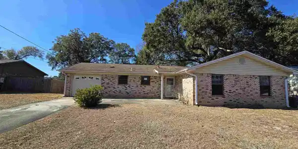 5833 Princeton Dr