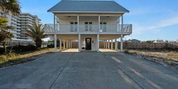 233 Key Largo Pl