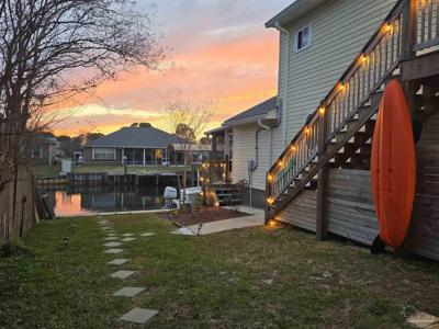 1613 College Pkwy