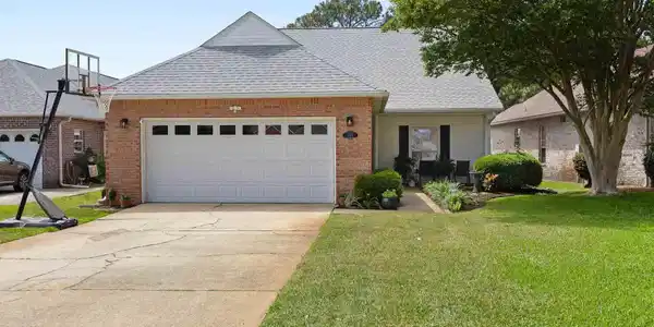 1329 Greenvista Ln