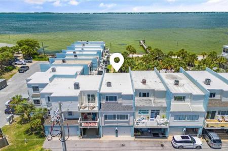 1511 Via Deluna Dr