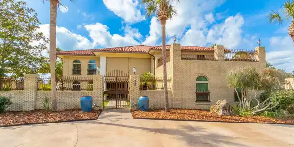 5089 Shoshone Dr