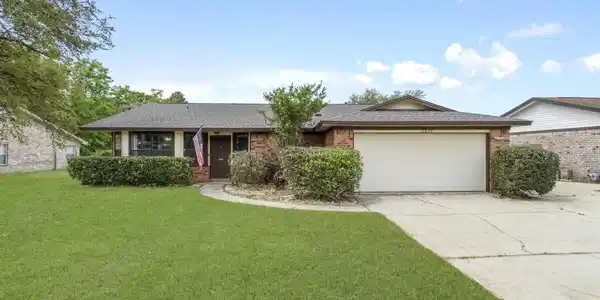 10827 Oak Valley Dr