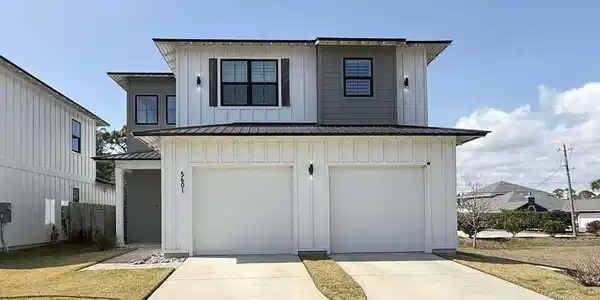 5601 Trout Ln
