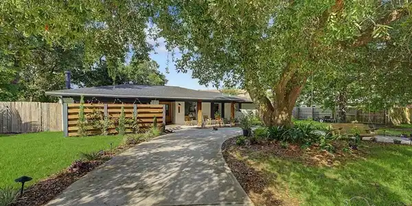 302 Bear Dr