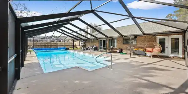 8 Arapaho Dr