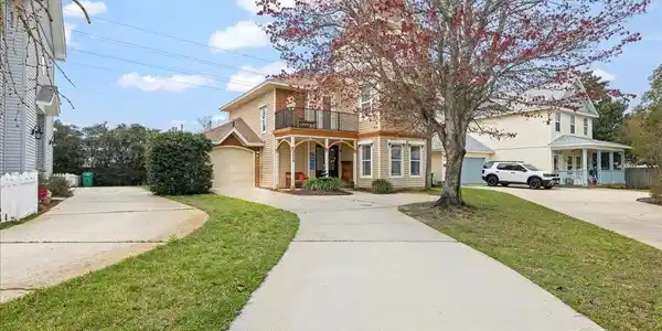 4559 Woodwind Pl
