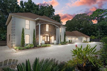 457 Boone Ln
