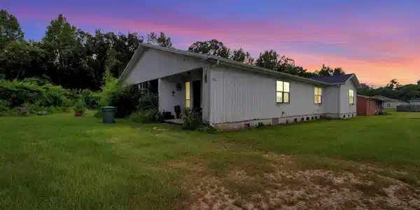 5565 Saufley Field Rd
