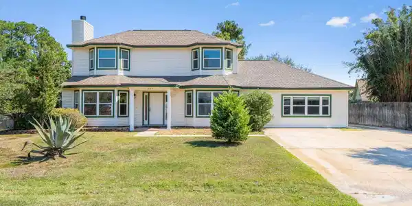 1604 Sumatra Ln