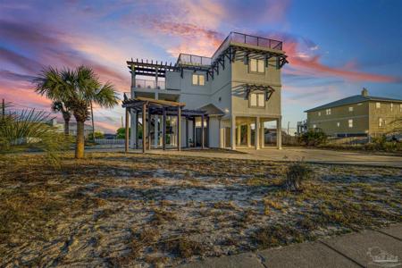 602 Via Deluna Dr