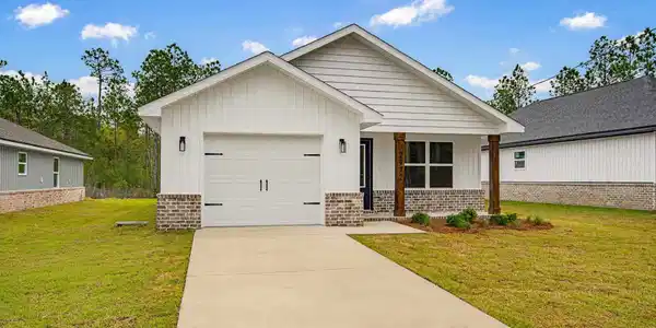 2894 N 25th Ave