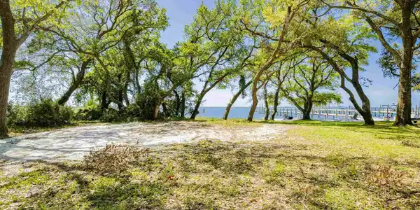 4503 Brickyard Bayou Rd