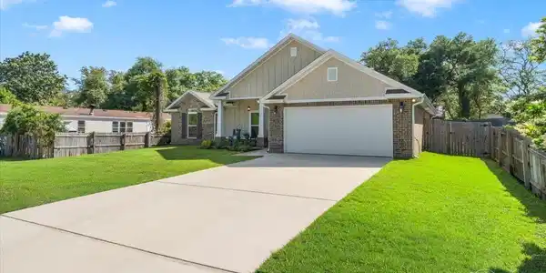 1808 St Mary Dr