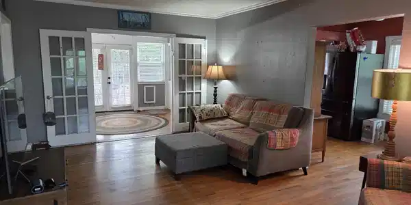 Image 4