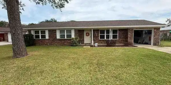 1372 El Sereno Pl