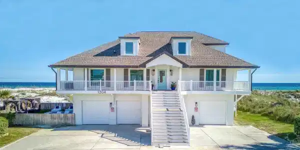 1304 Ariola Dr