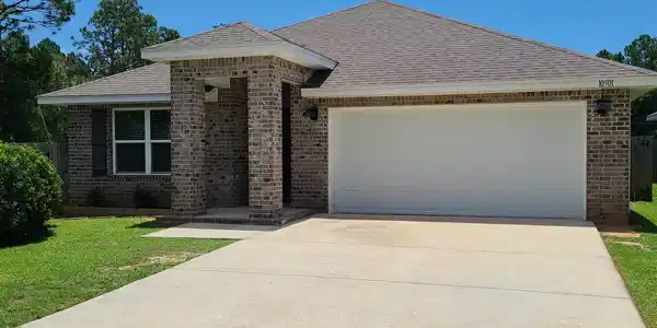 10501 Queens Gate Cir