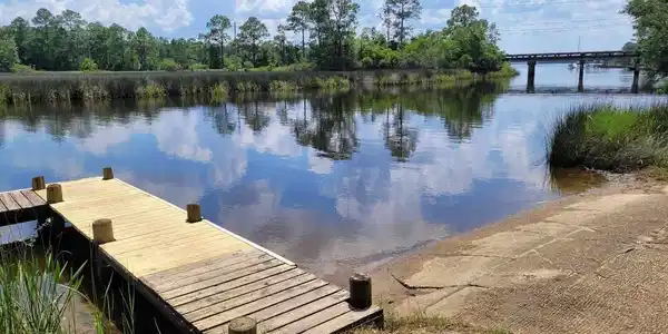 Image 4: Avalon Boat Ramp - Only 0.6 Miles away!