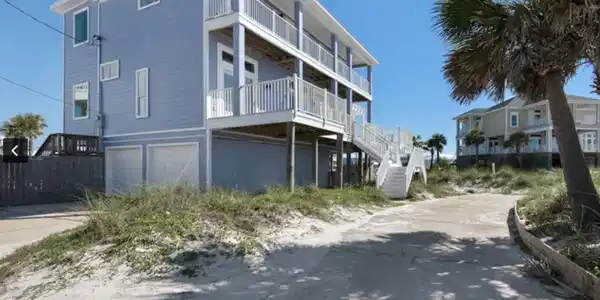 1315 Ariola Dr
