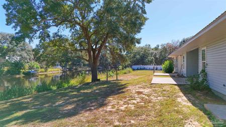 3146 Oakview Dr