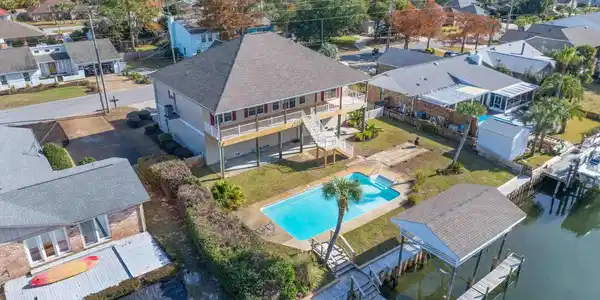 951 Coronado Dr